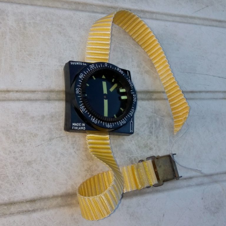 Vintage Suunto compass Duikcentrum Amsterdam